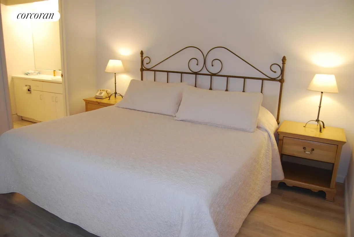 The Hamptons Real Estate | View 236 Edgemere Road | room 1