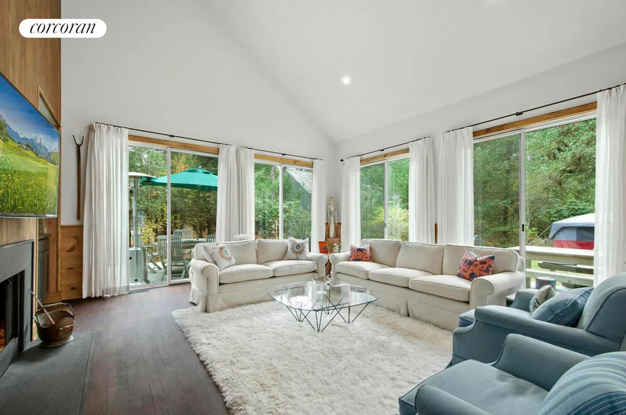 The Hamptons Real Estate | View 61 Huckleberry Lane | Living area