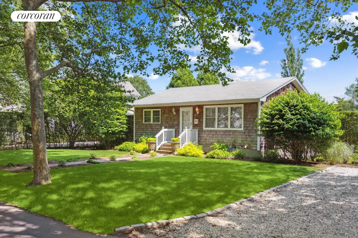 The Hamptons Real Estate | View 136 Pulaski Street | room 1