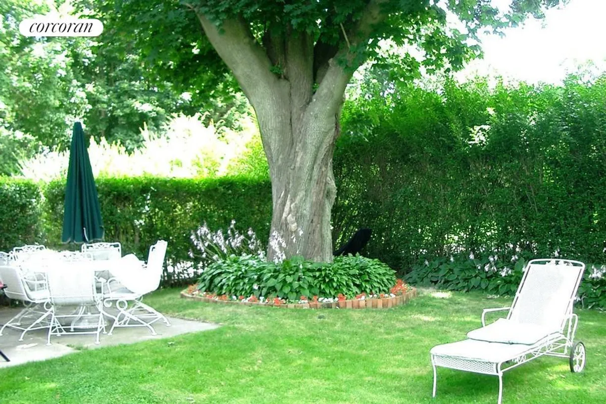 The Hamptons Real Estate | View  | BUCOLIC LOUNGING