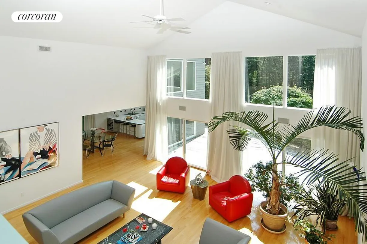 The Hamptons Real Estate | View 36 Bull Path | room 2