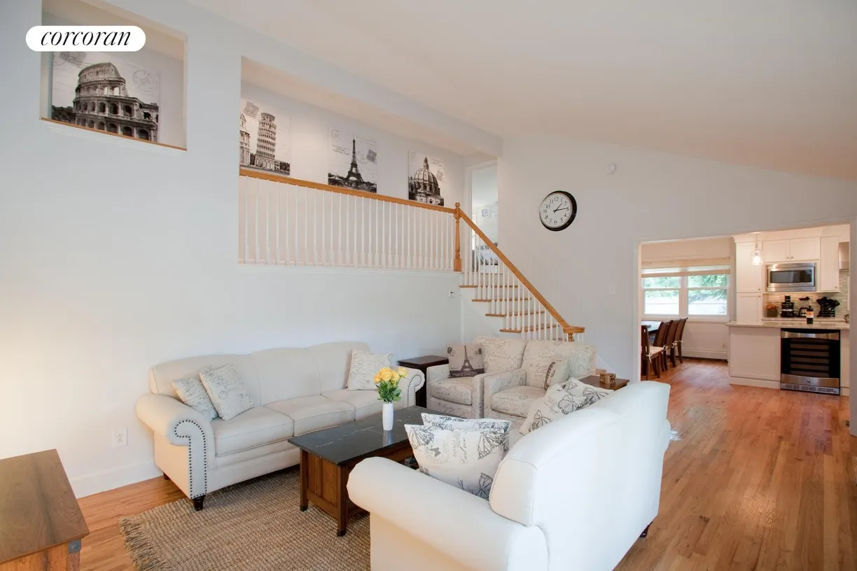 The Hamptons Real Estate | View 96 Wainscott Northwest Road | room 2