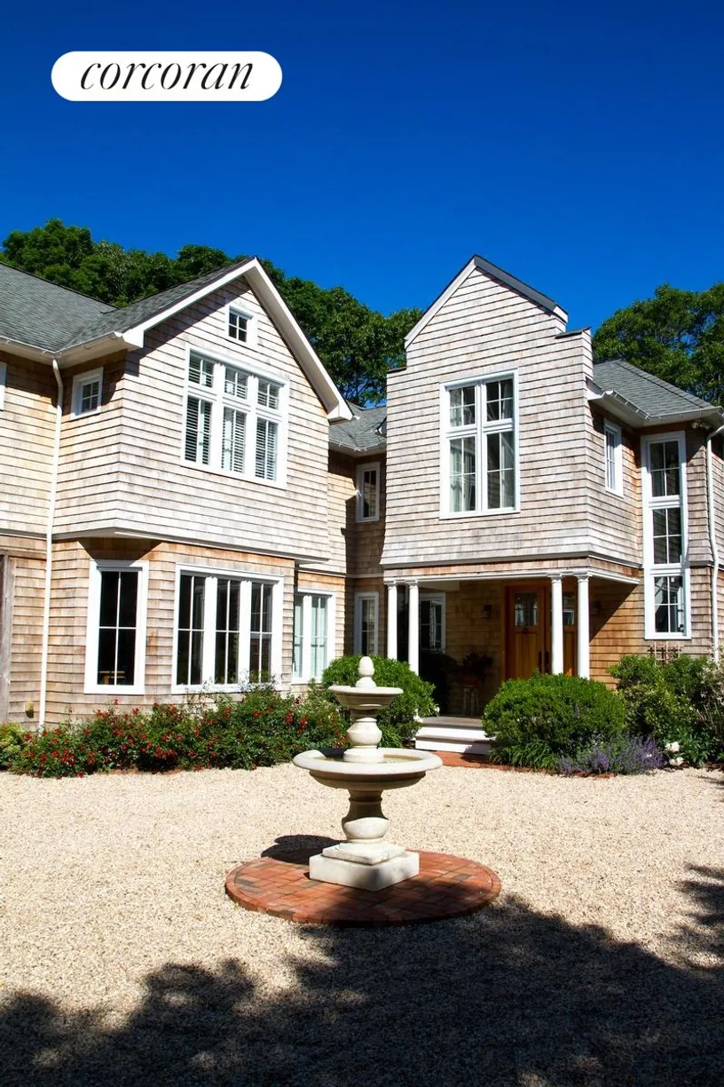 The Hamptons Real Estate | View 32 Denison Road | Front Entrance