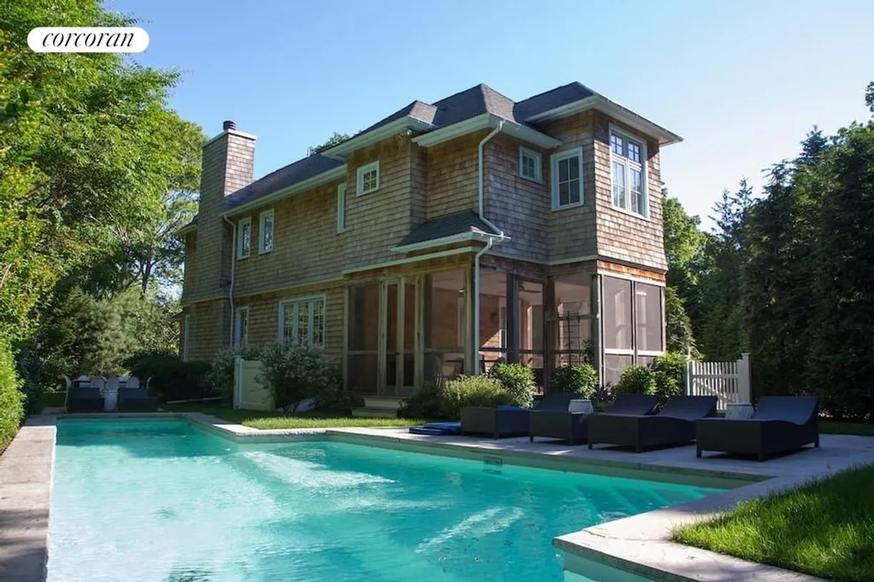 The Hamptons Real Estate | View 32 Denison Road | Back Yard