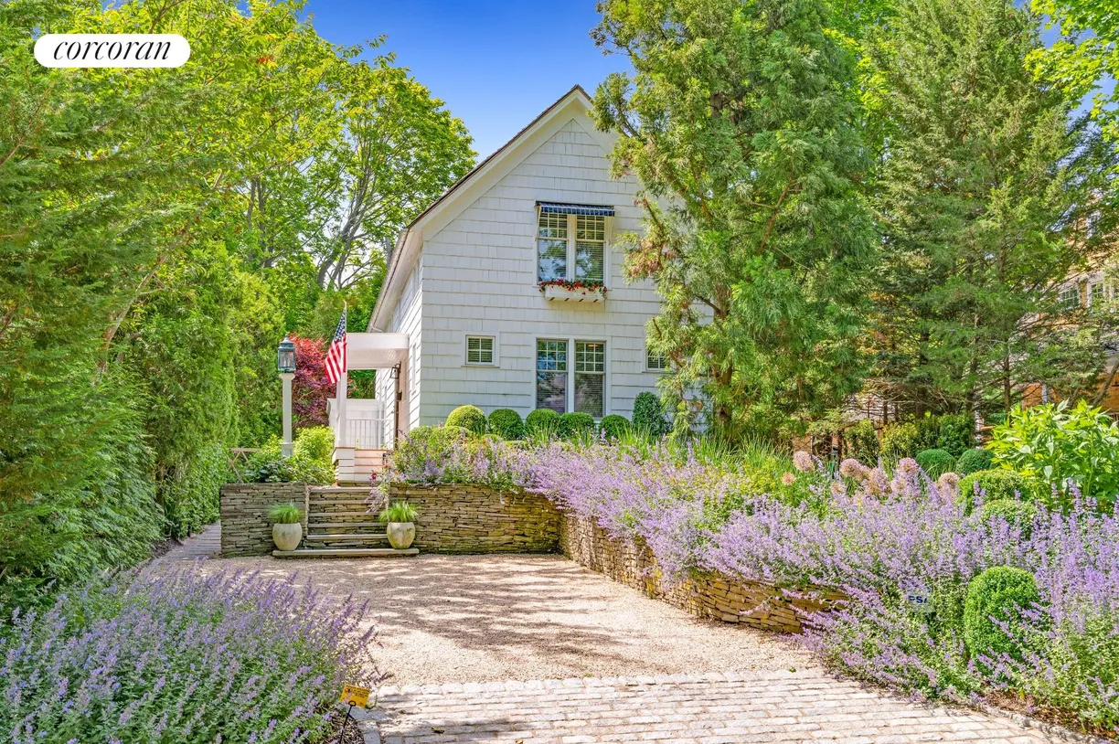 The Hamptons Real Estate | View 23 Sunrise Avenue | 3 Beds, 4 Baths