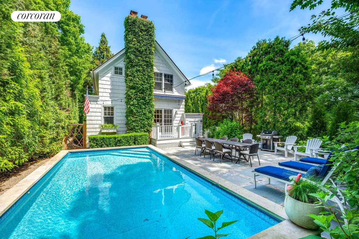 The Hamptons Real Estate | View 23 Sunrise Avenue | room 2