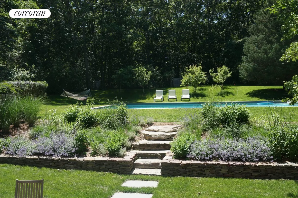 The Hamptons Real Estate | View 156 Suffolk Street Ext | 4 Beds, 2 Baths
