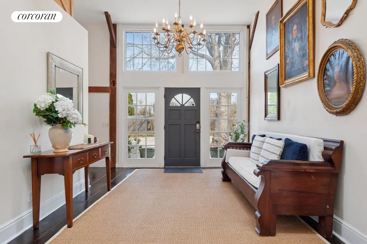 The Hamptons Real Estate | View 426 Ocean Road | room 1