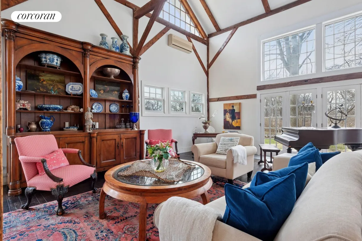 The Hamptons Real Estate | View 426 Ocean Road | room 2