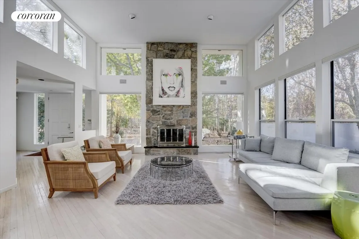 The Hamptons Real Estate | View 4 Bob White Court | Living Room