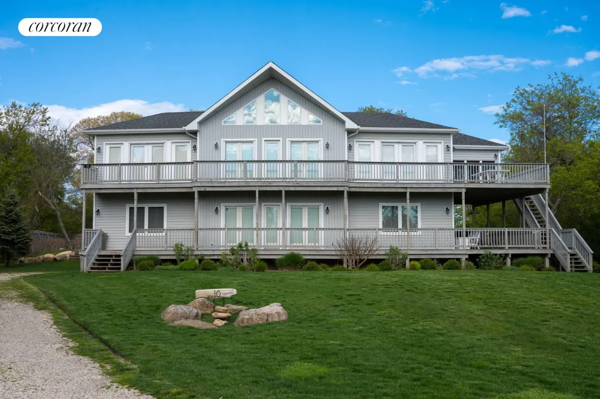 The Hamptons Real Estate | View 10 Upper Firestone Road | 3 Beds, 3 Baths
