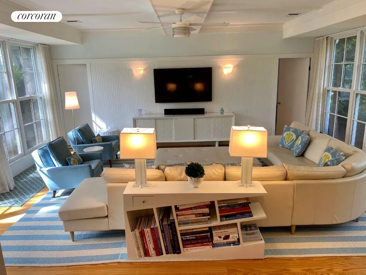 The Hamptons Real Estate | View 72 Barnhart Street | room 1