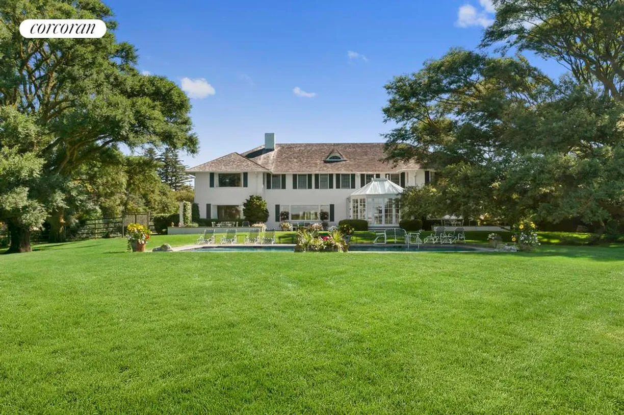 The Hamptons Real Estate | View 18 Further Lane | 8 Beds, 7 Baths