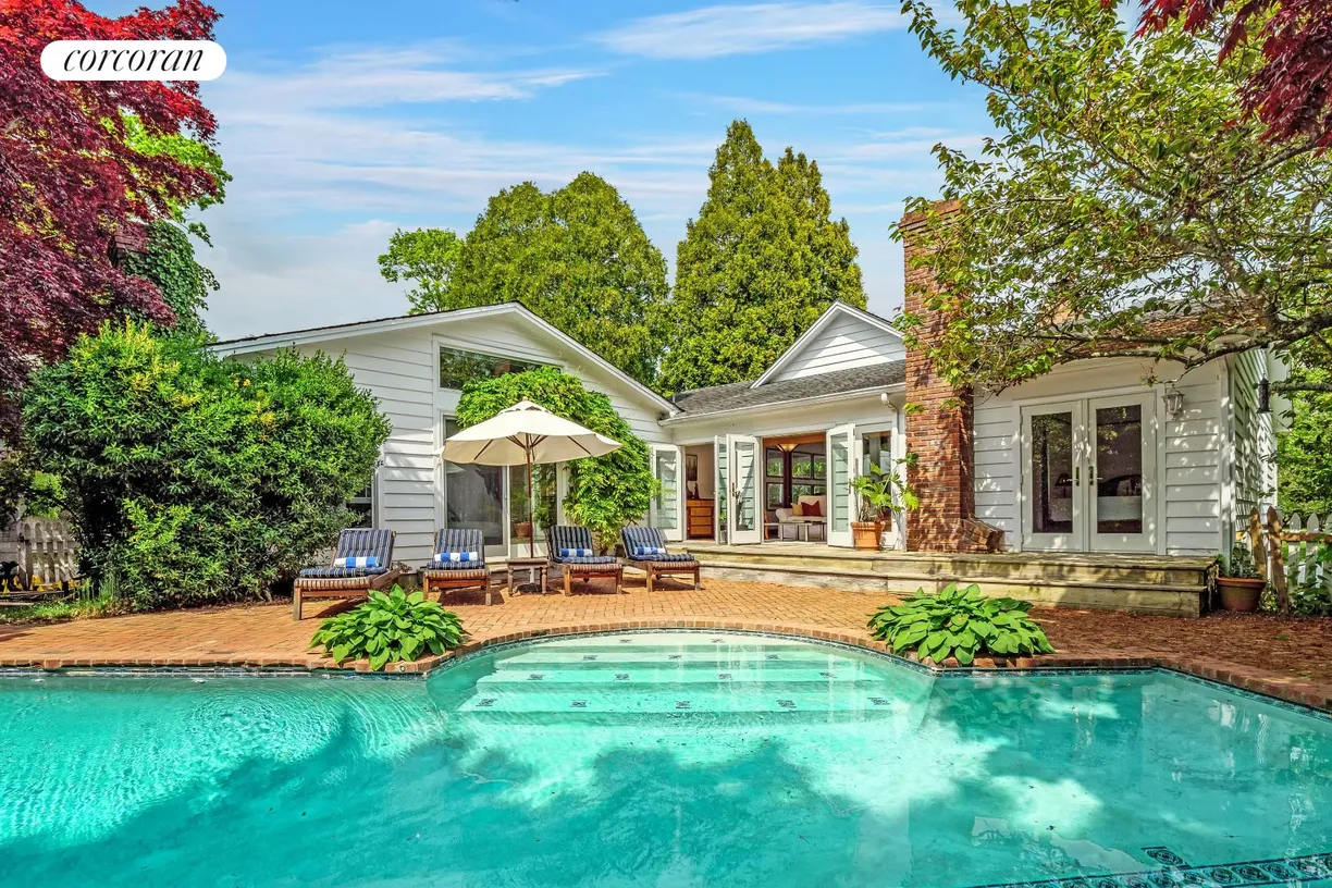 The Hamptons Real Estate | View 81 Lee Avenue | room 2