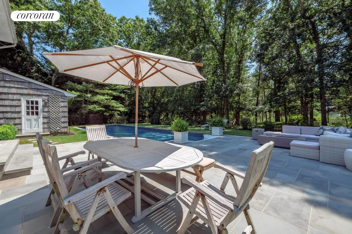 The Hamptons Real Estate | View 8 Hands Circle | room 1