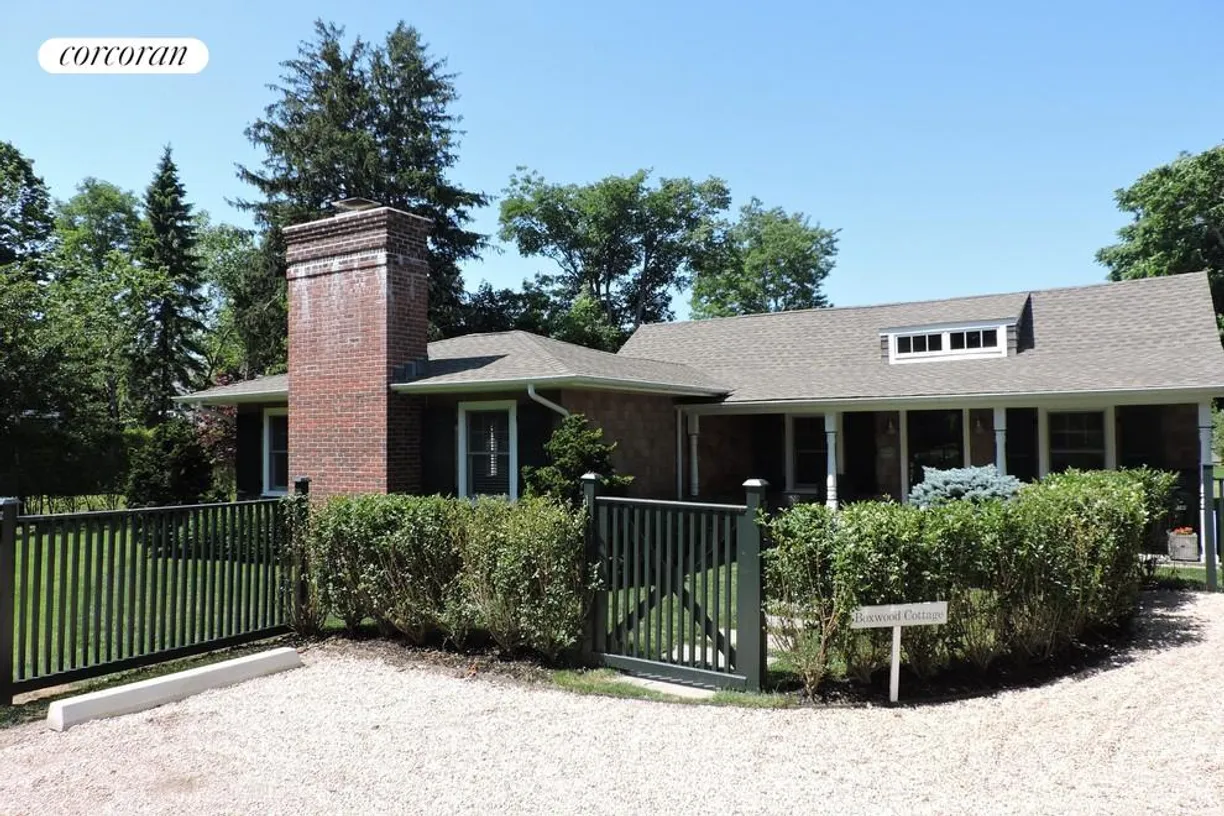 The Hamptons Real Estate | View 131 Elm Street | Parking