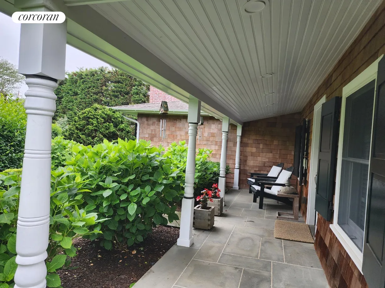 The Hamptons Real Estate | View 131 Elm Street | room 1