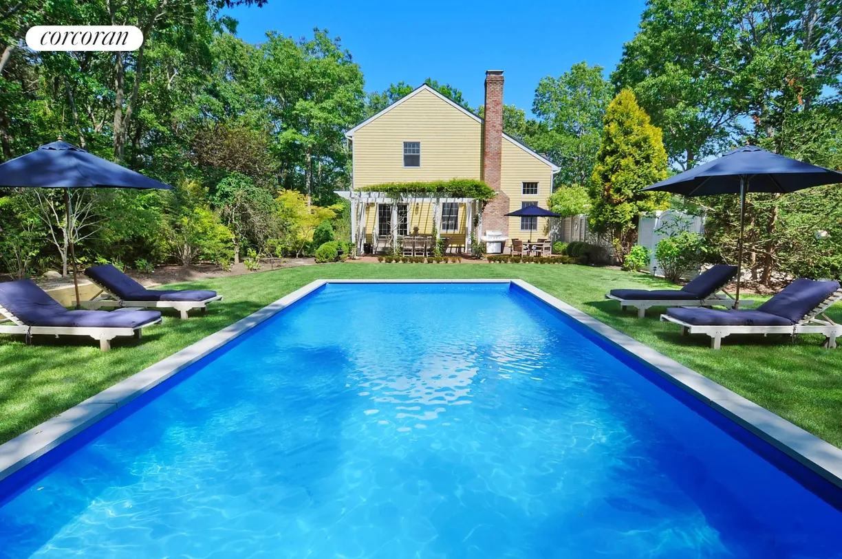 The Hamptons Real Estate | View 15 Mulford Avenue | room 1