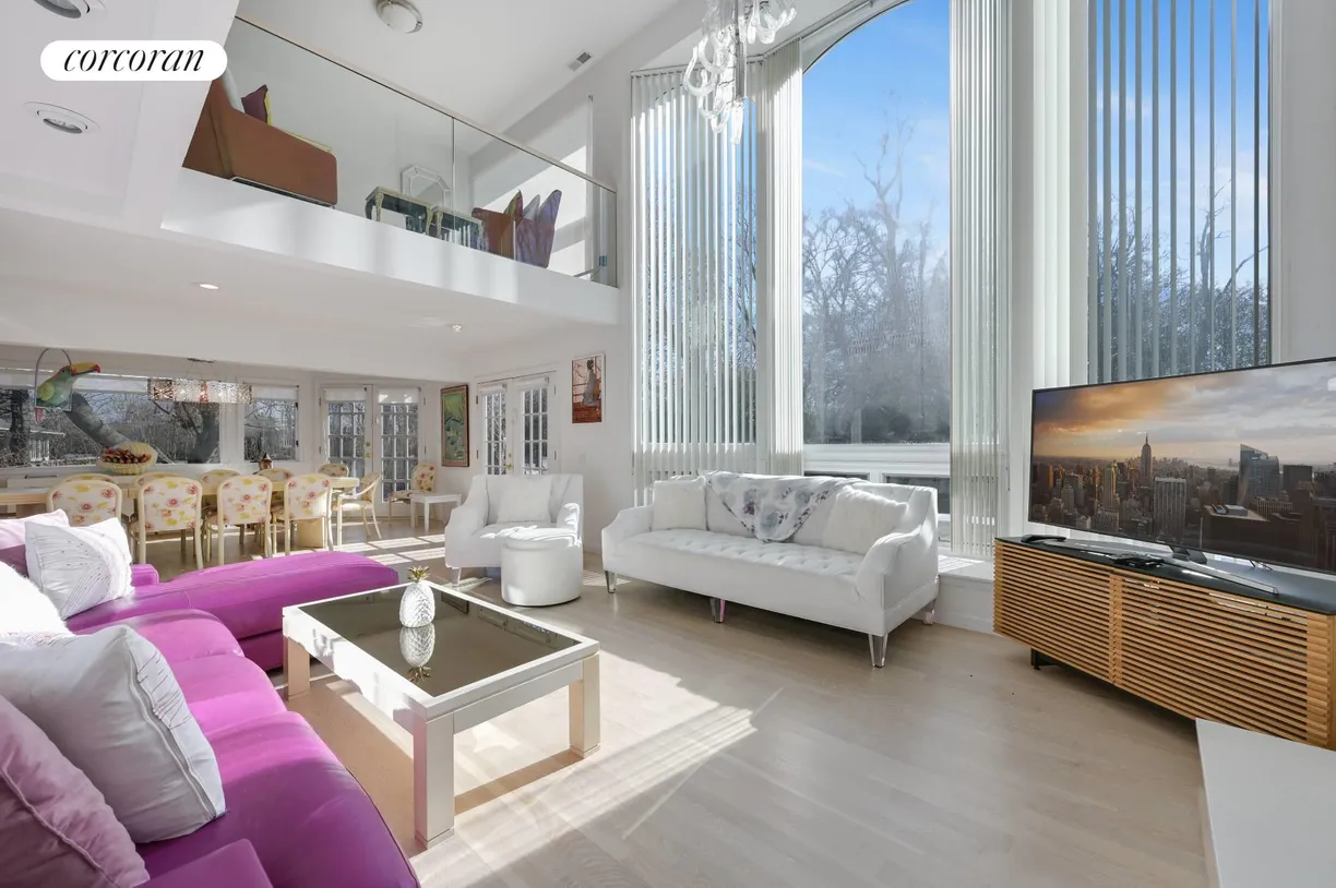 The Hamptons Real Estate | View 79 Silver Lane | room 2