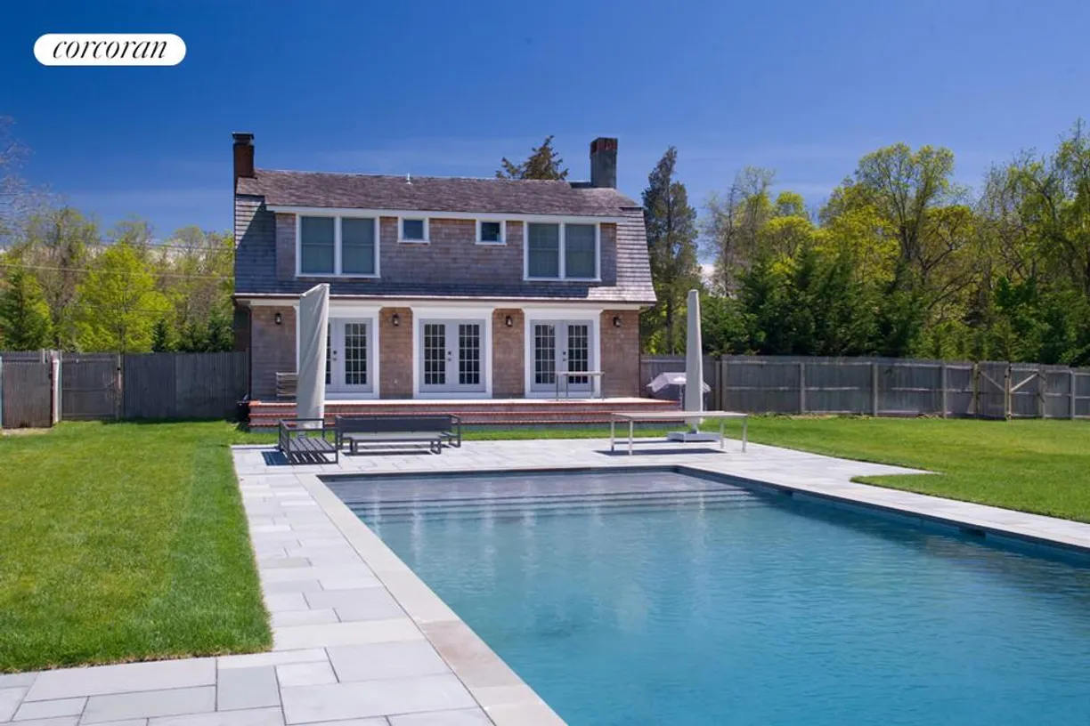 The Hamptons Real Estate | View 8 Bittersweet Lane | VIEW TO HOUSE