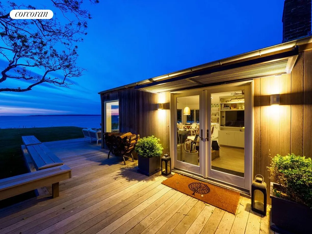 The Hamptons Real Estate | View 285 Kings Point Road | room 1