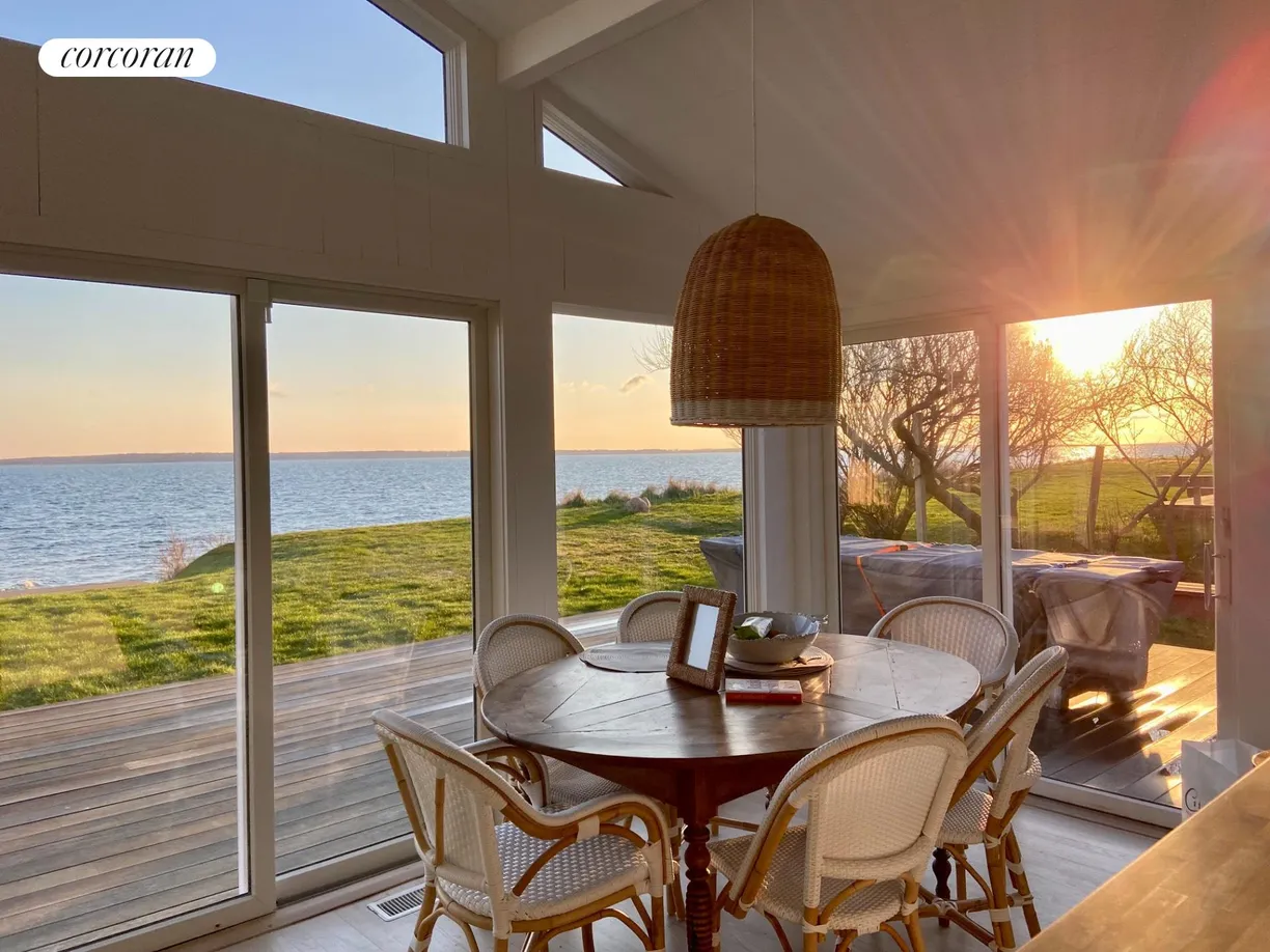 The Hamptons Real Estate | View 285 Kings Point Road | room 2