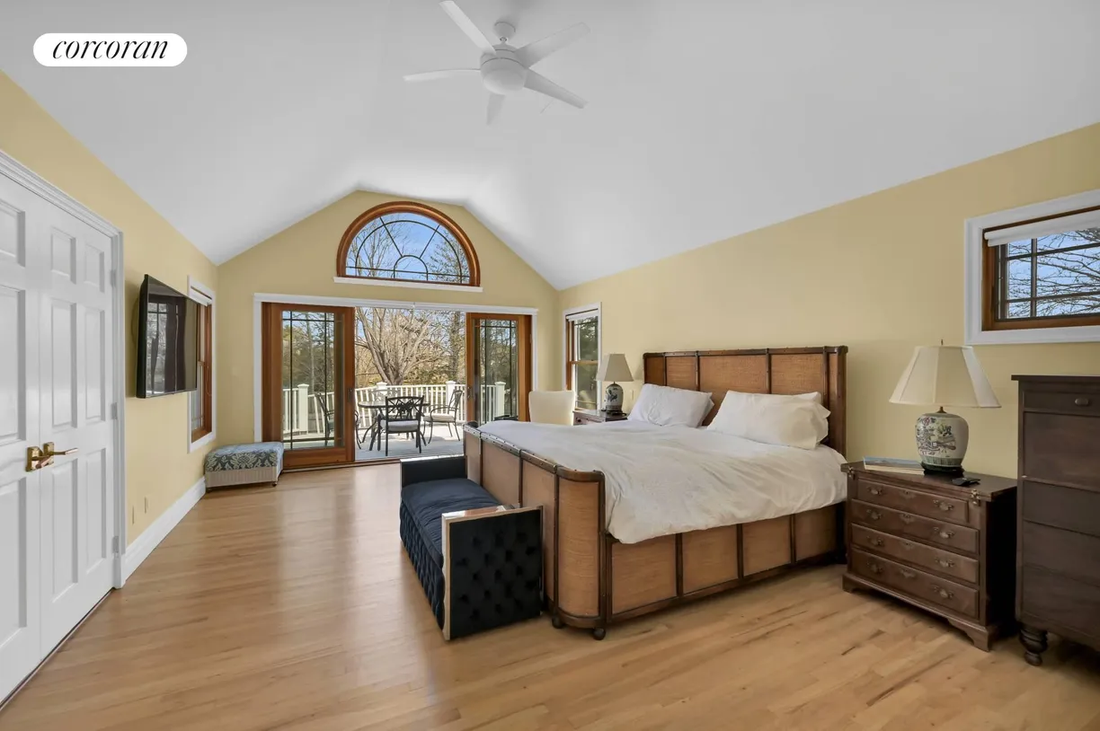 The Hamptons Real Estate | View  | Primary Bd