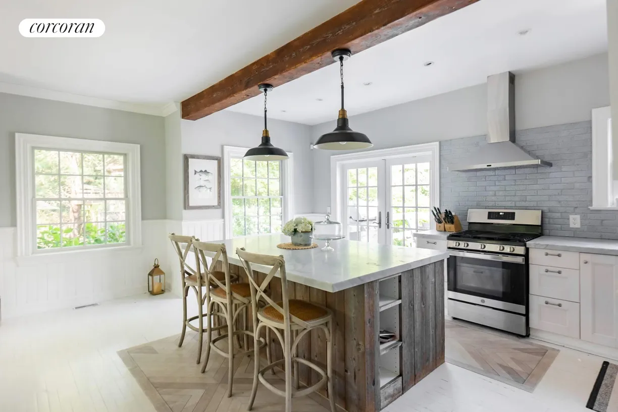 The Hamptons Real Estate | View 29 Meadows East | Open Kitchen