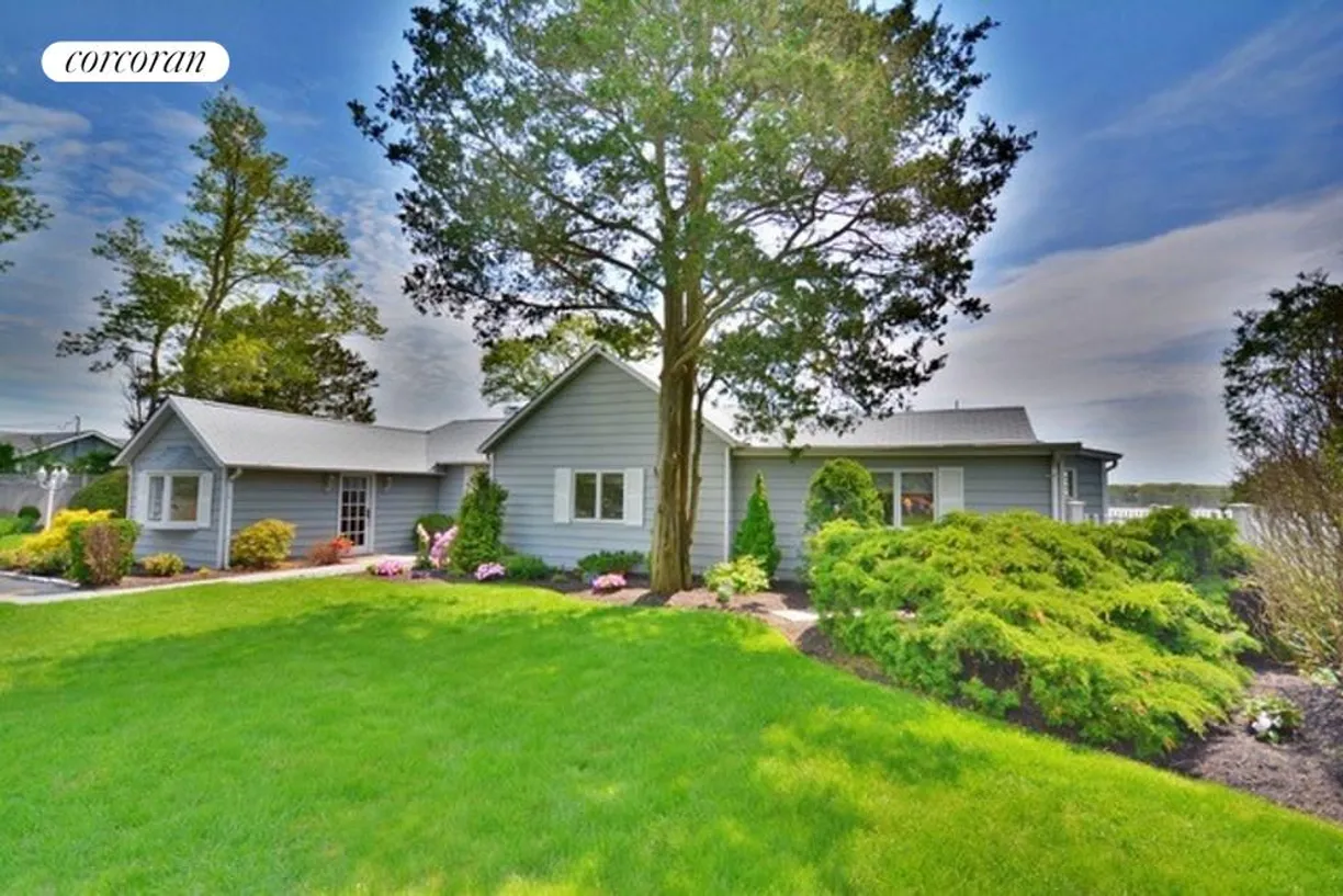The Hamptons Real Estate | View 46 Little Neck Road | 4 Beds, 4 Baths