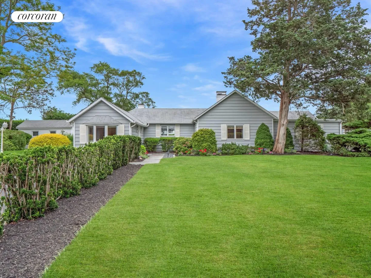 The Hamptons Real Estate | View 46 Little Neck Road | room 1