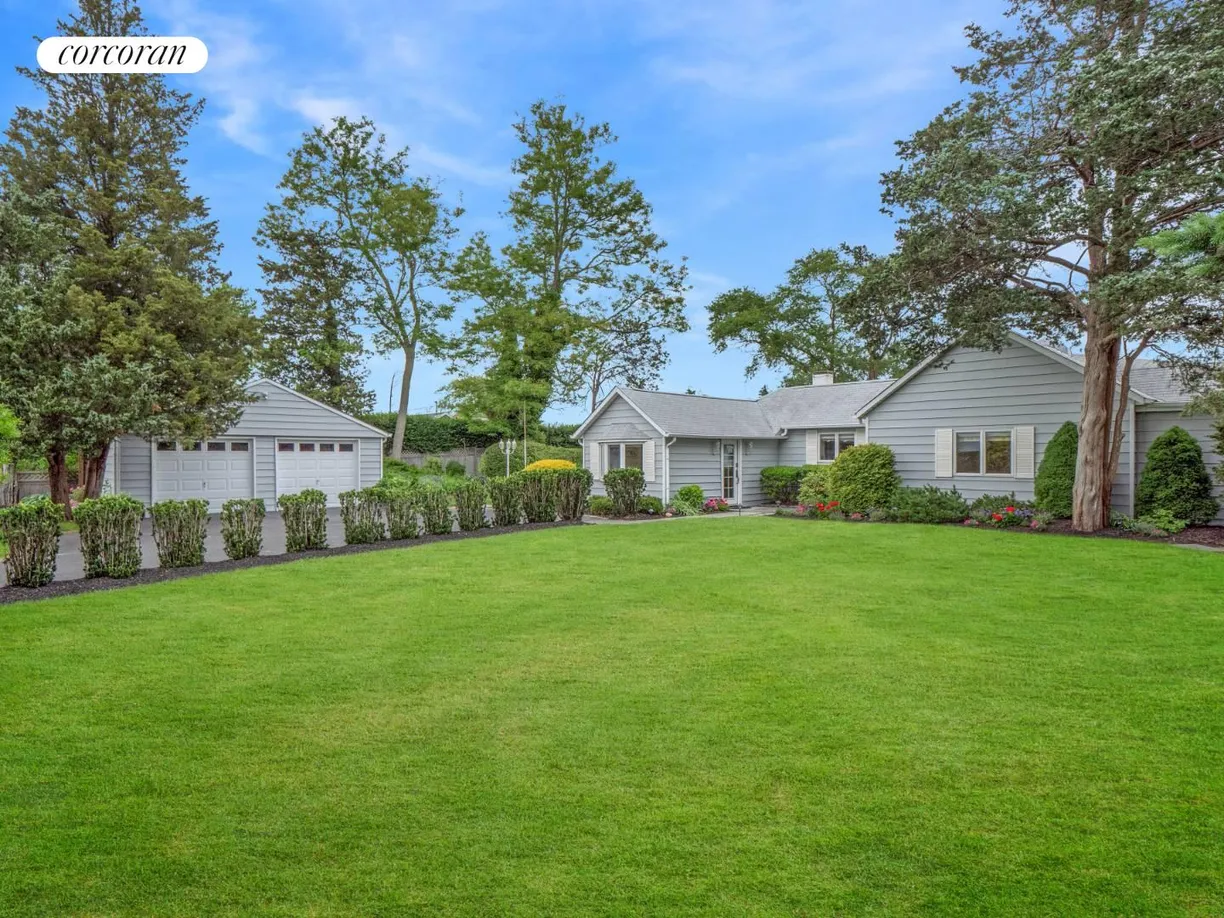 The Hamptons Real Estate | View 46 Little Neck Road | room 2