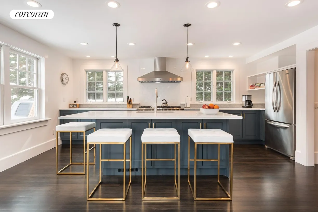 The Hamptons Real Estate | View 40 Cooper Lane | room 1