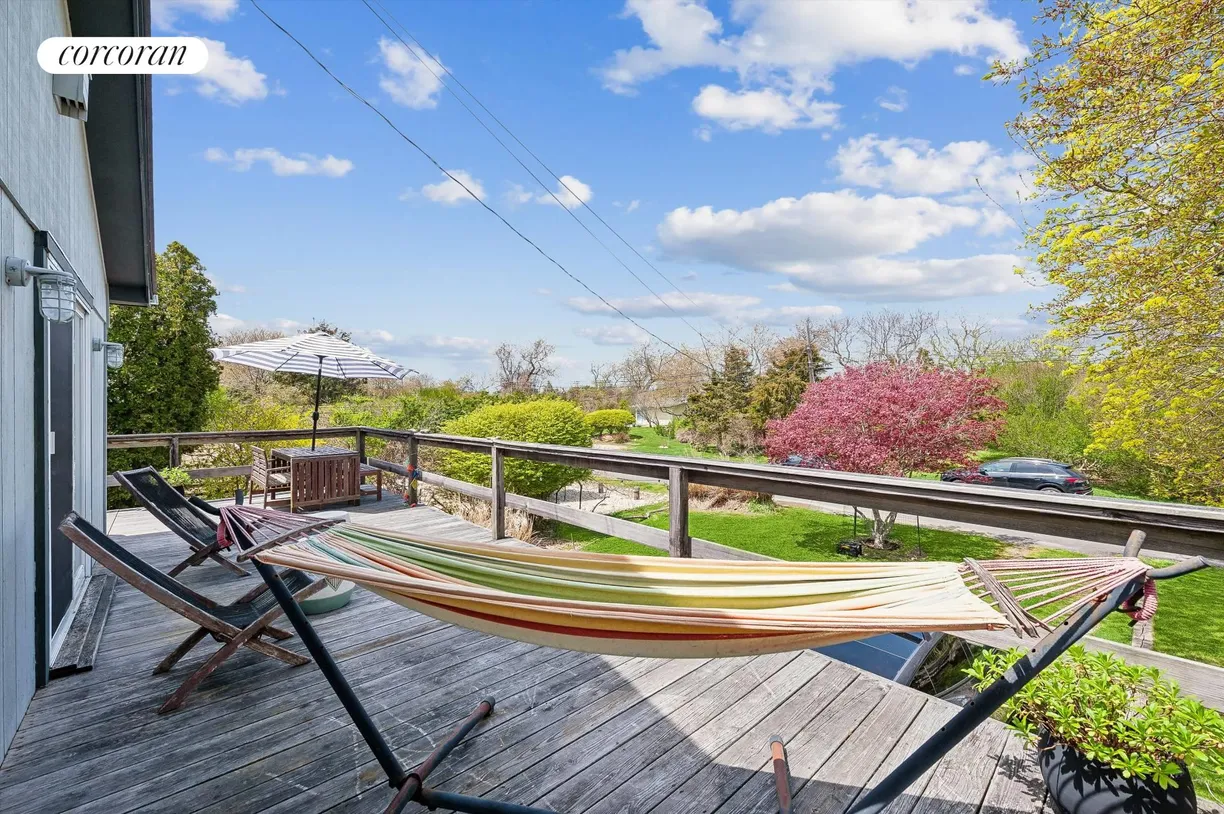 The Hamptons Real Estate | View 15 Duval Place | room 1