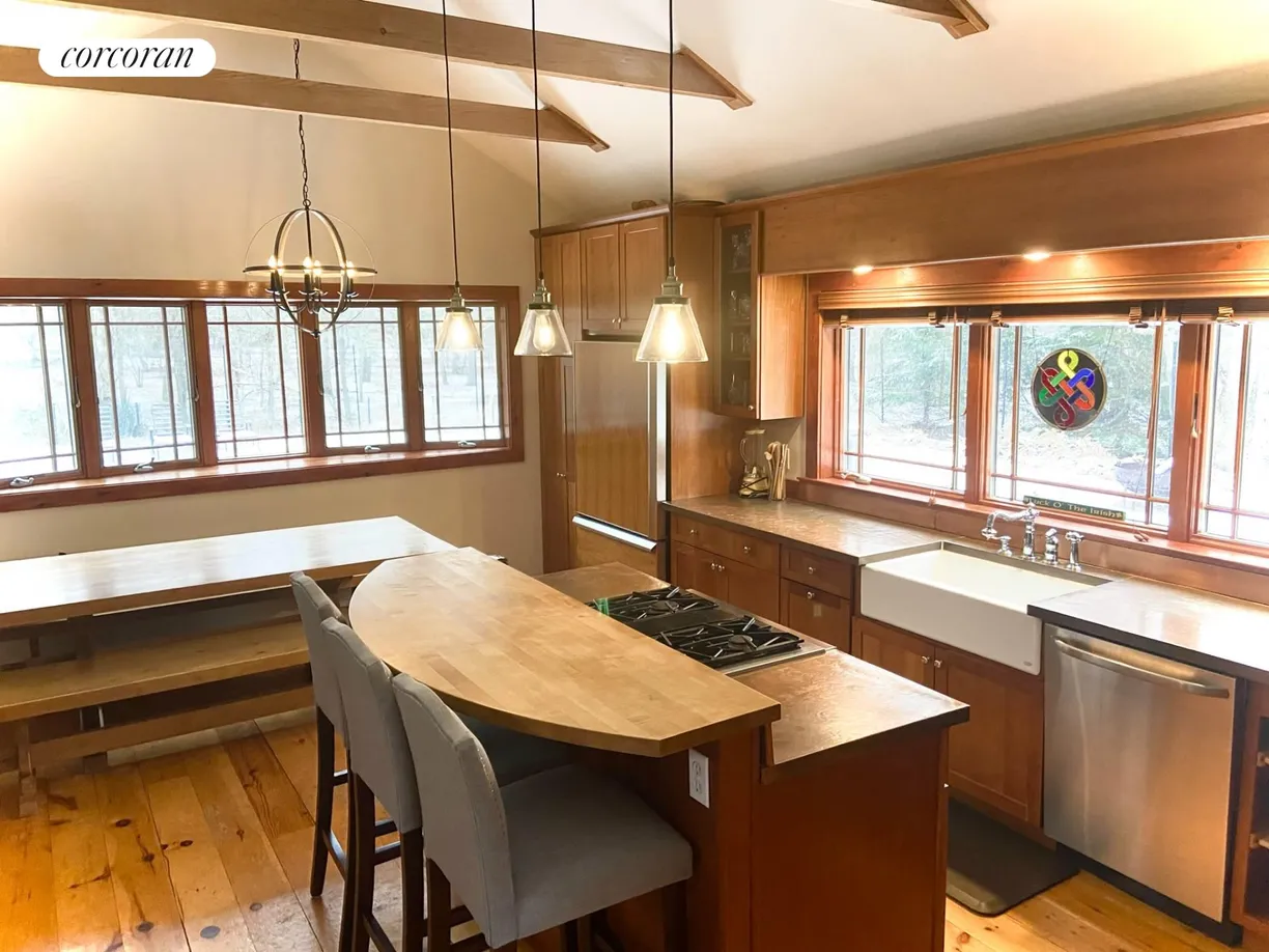The Hamptons Real Estate | View 12 Yew Street | room 2
