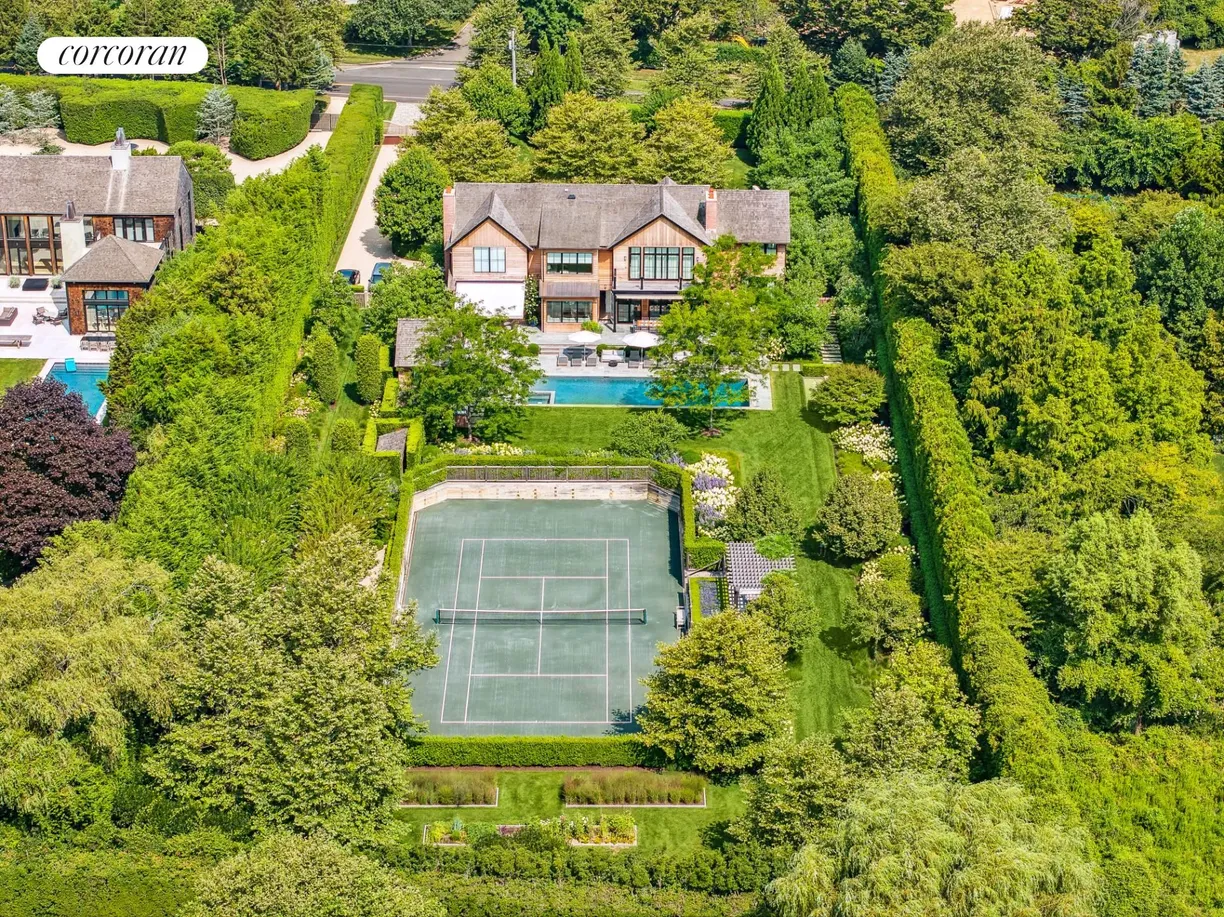 The Hamptons Real Estate | View 649 Hedges Lane | 6 Beds, 7 Baths
