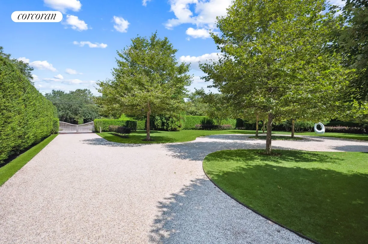 The Hamptons Real Estate | View 649 Hedges Lane | room 2