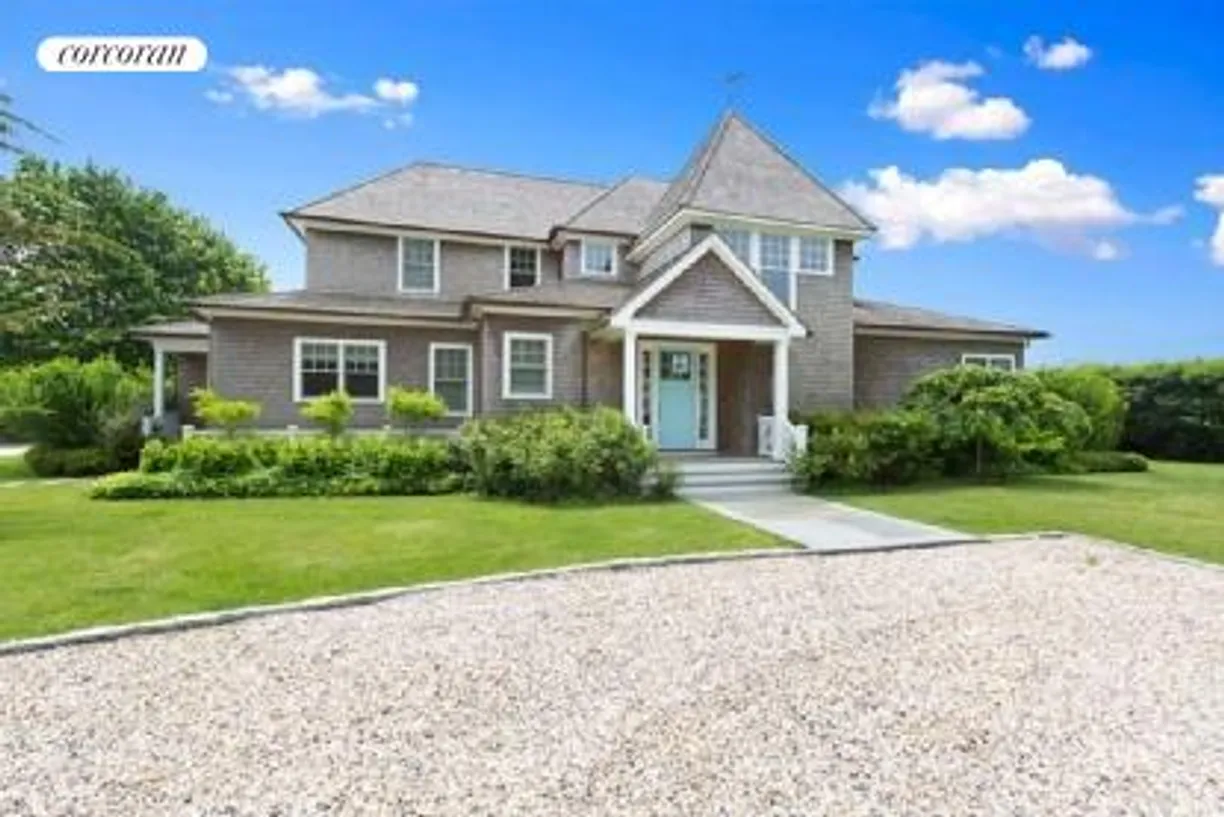 The Hamptons Real Estate | View 591 Parsonage Lane | front exterior