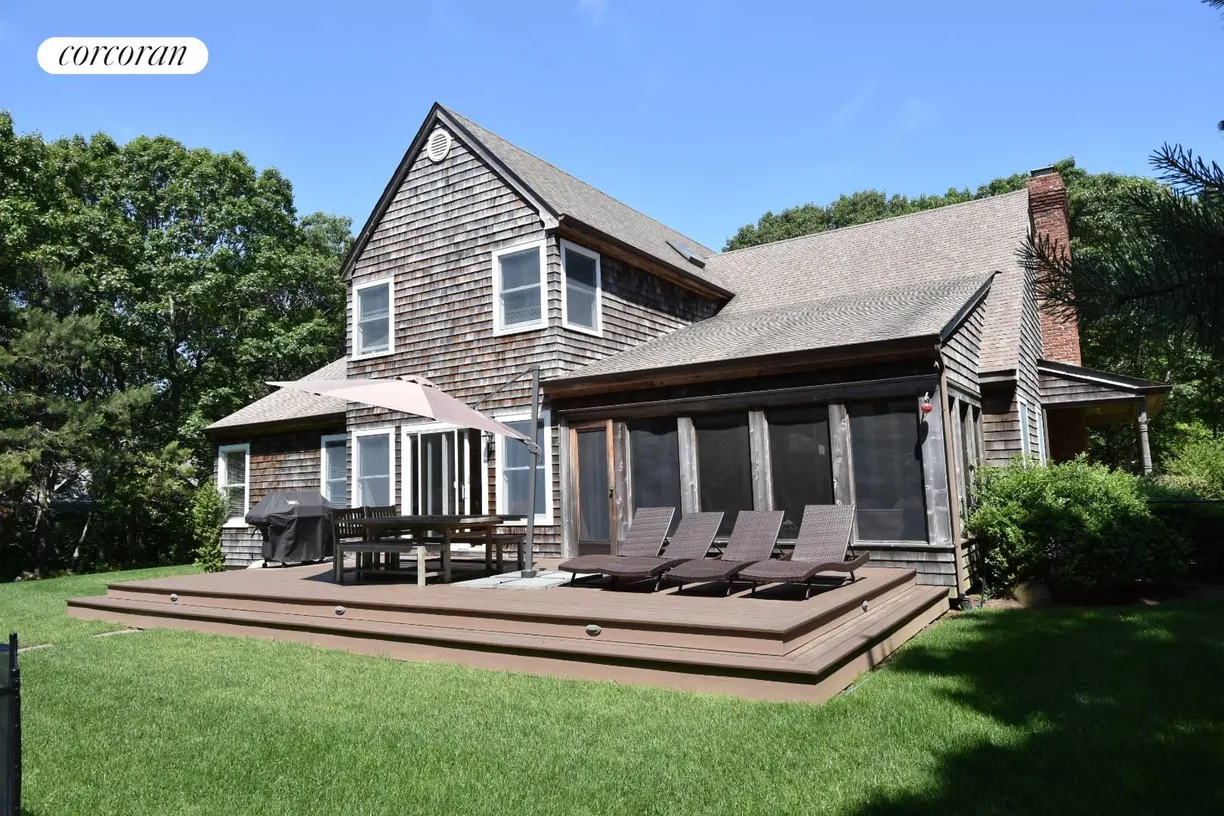 The Hamptons Real Estate | View 19 Grape Arbor Lane | room 2