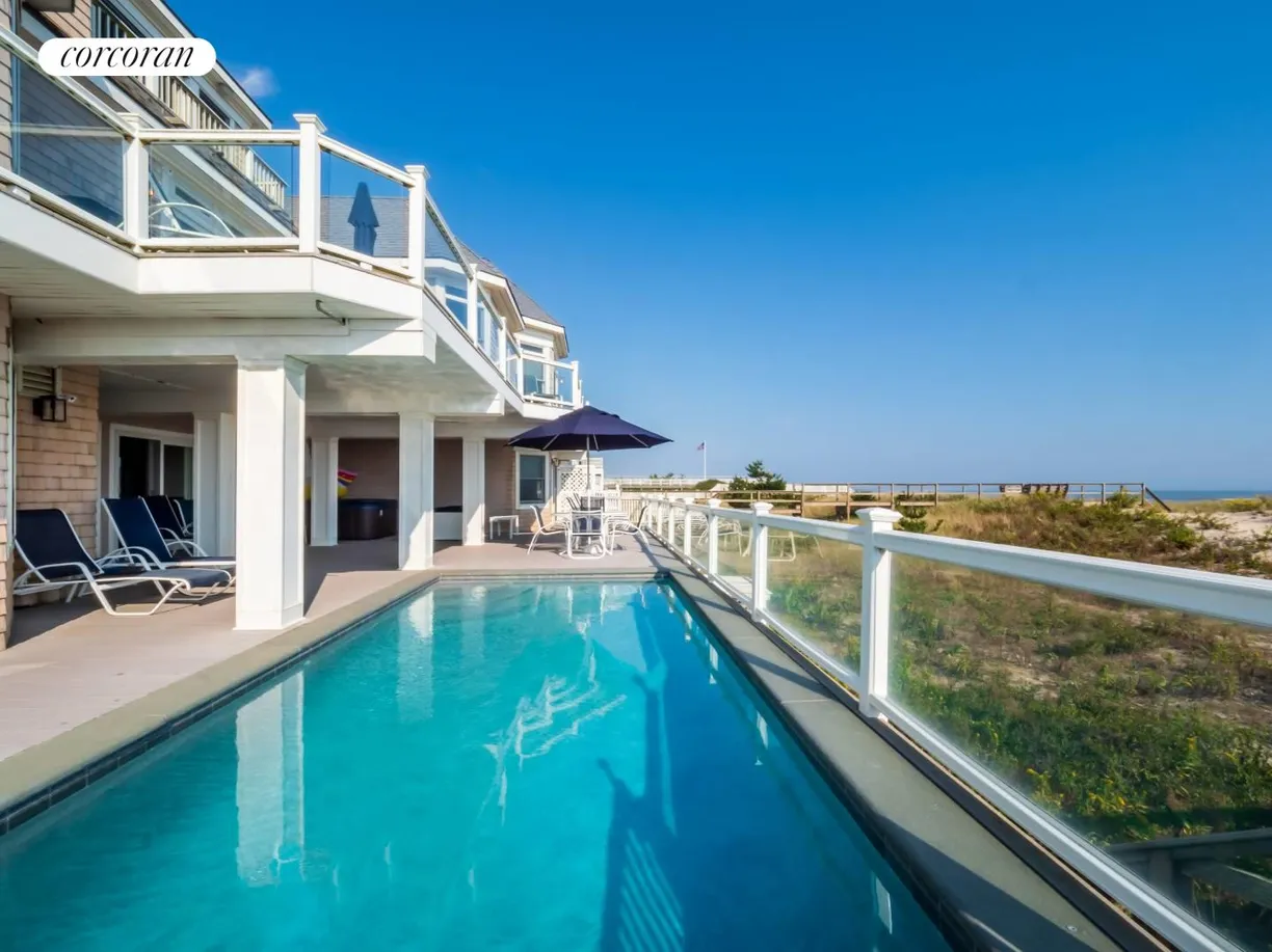 The Hamptons Real Estate | View  | 8 Beds, 6 Baths