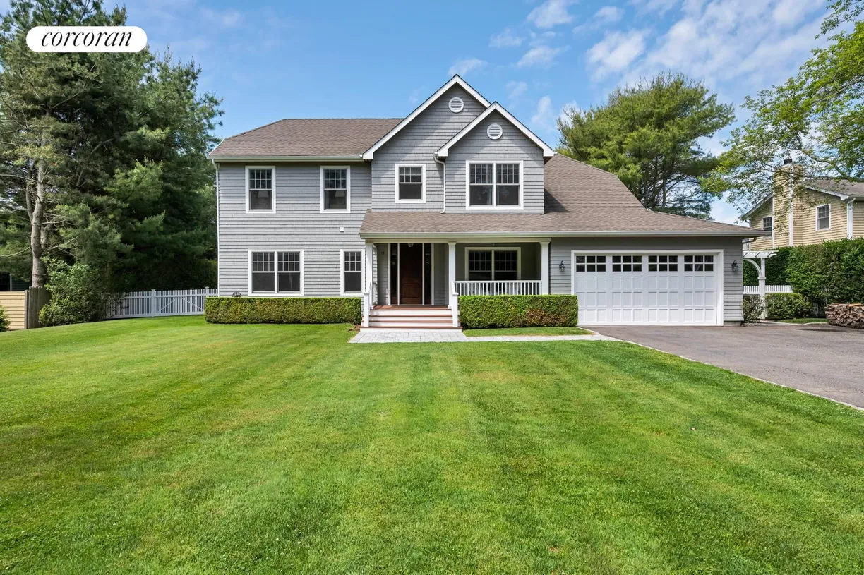 The Hamptons Real Estate | View 15 Cedar Court | room 1