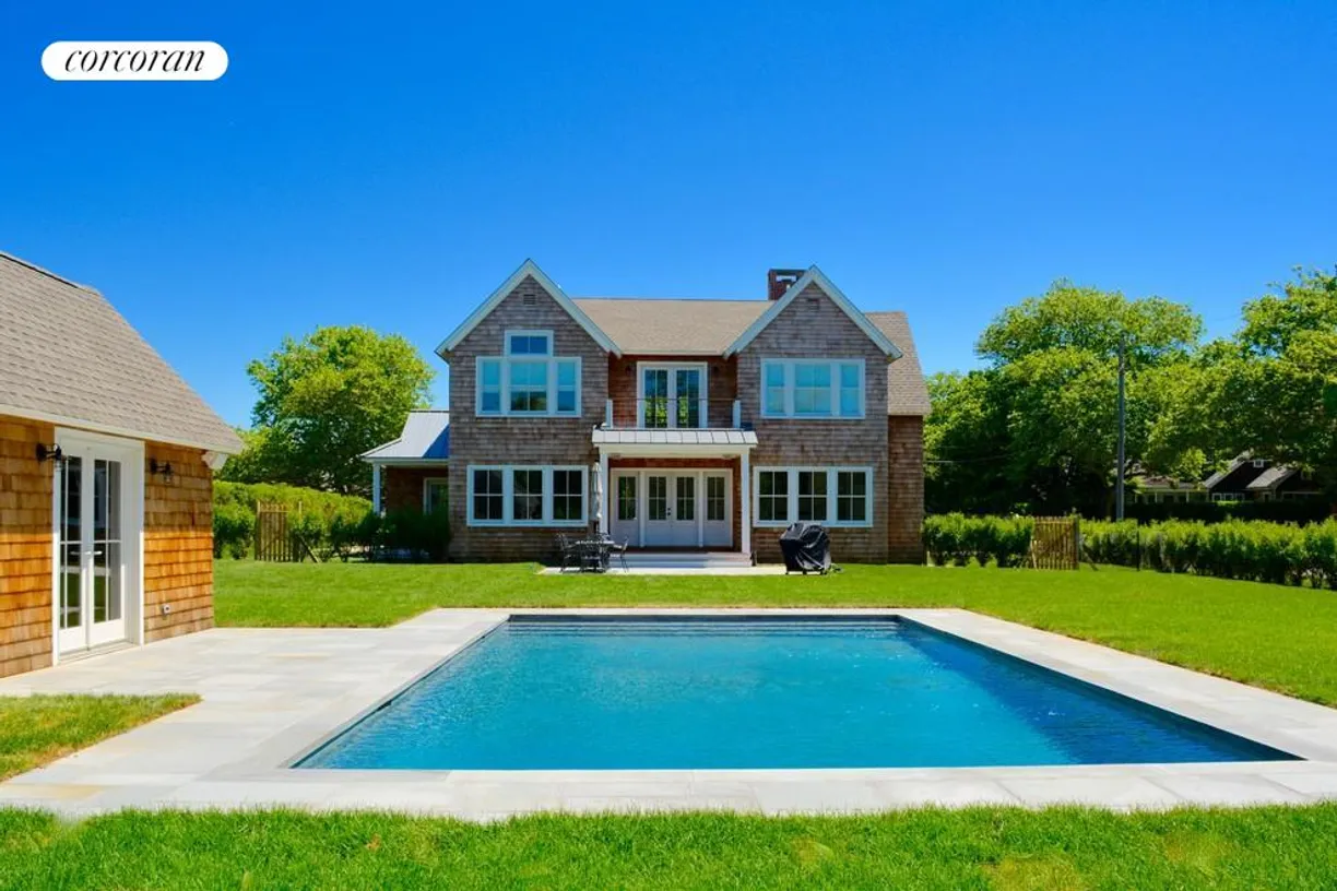 The Hamptons Real Estate | View 23 Gansett Lane | 5 Beds, 4 Baths