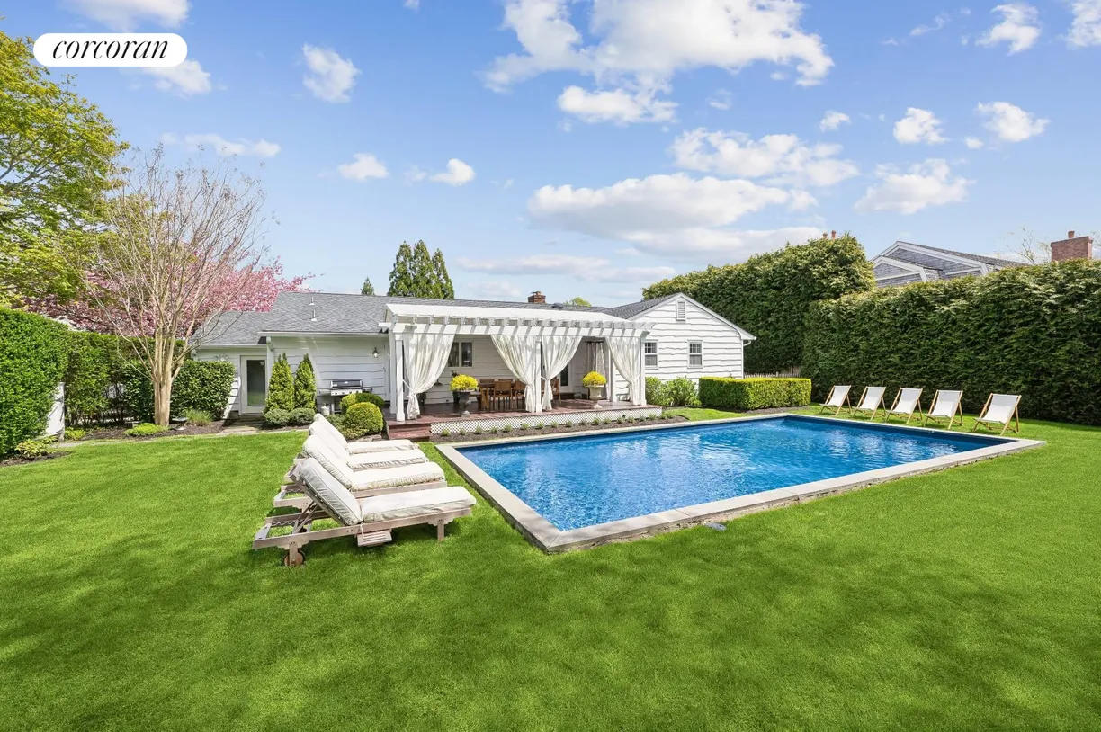 The Hamptons Real Estate | View 21 Platt Terrace | room 2