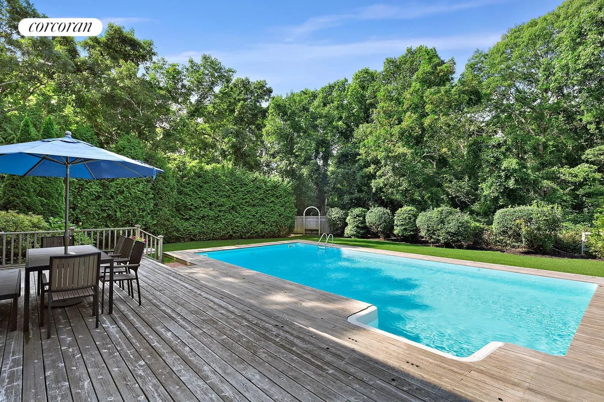 The Hamptons Real Estate | View 79A Jessup Avenue | room 2