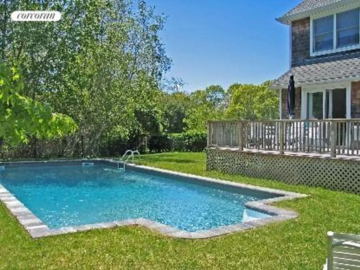 The Hamptons Real Estate | View 20 Broidy Lane | room 1