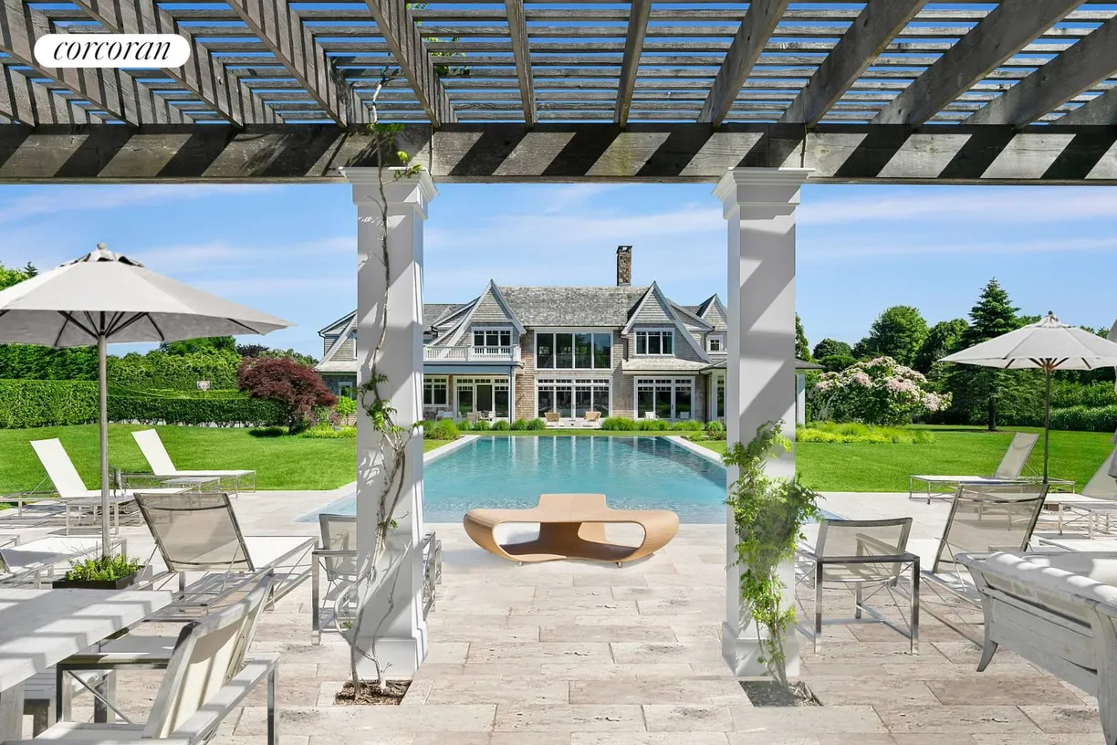 The Hamptons Real Estate | View  | 8 Beds, 7 Baths