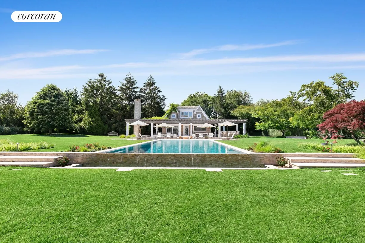 The Hamptons Real Estate | View  | room 1