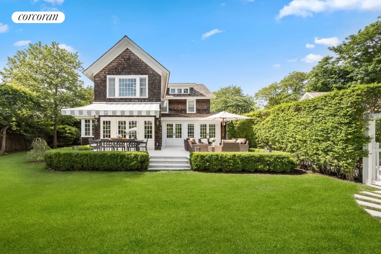 The Hamptons Real Estate | View 30 Van Brunt Street | room 2