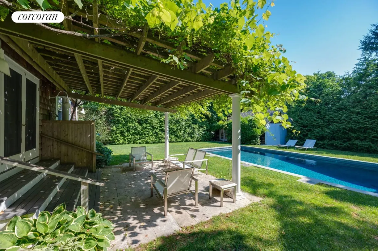 The Hamptons Real Estate | View 63 Lumber Lane | room 1