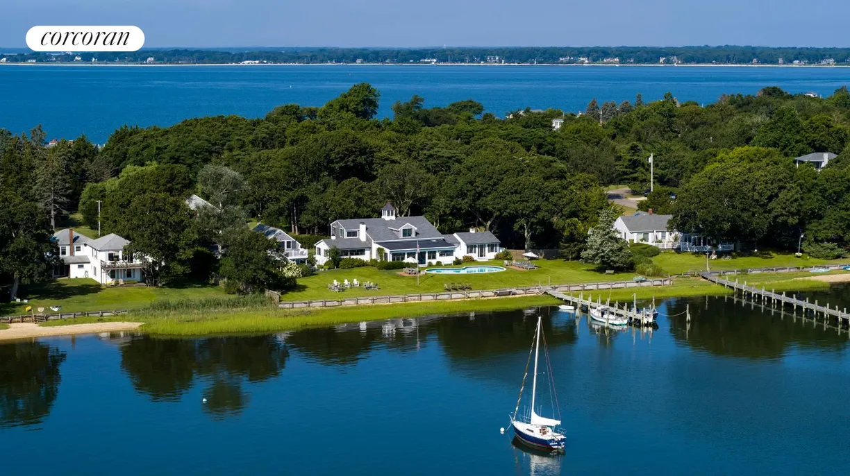 The Hamptons Real Estate | View 37 East Brander Parkway | 6 Beds, 6 Baths