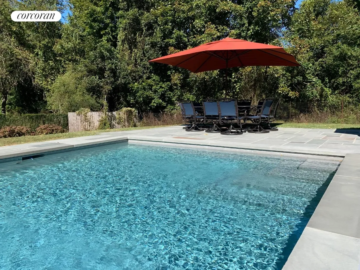 The Hamptons Real Estate | View 20A South Cartwright Road | room 1